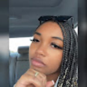 Meet your Posher, Ayana